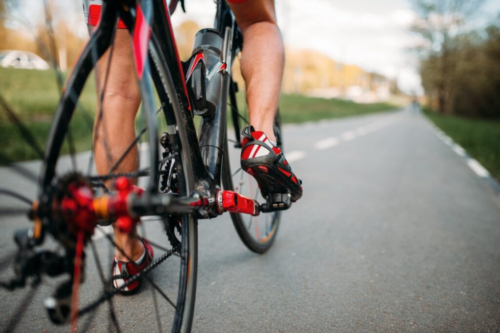 Jazda na rowerze to nie tylko przyjemna forma rekreacji, ale również coraz popularniejszy środek transportu miejskiego